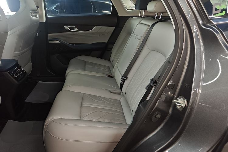 Used CHANGAN UNI-K iDD 2024 Smart Electric iDD 1.5T 135km Smart Enjoyment Model Left Rear Seat