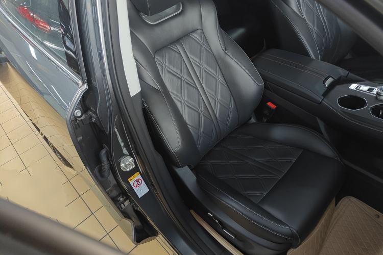 Used CHANGAN UNI-K iDD 2024 ZhiDian iDD 1.5T 135km Smart Leading Model Right Front Seat