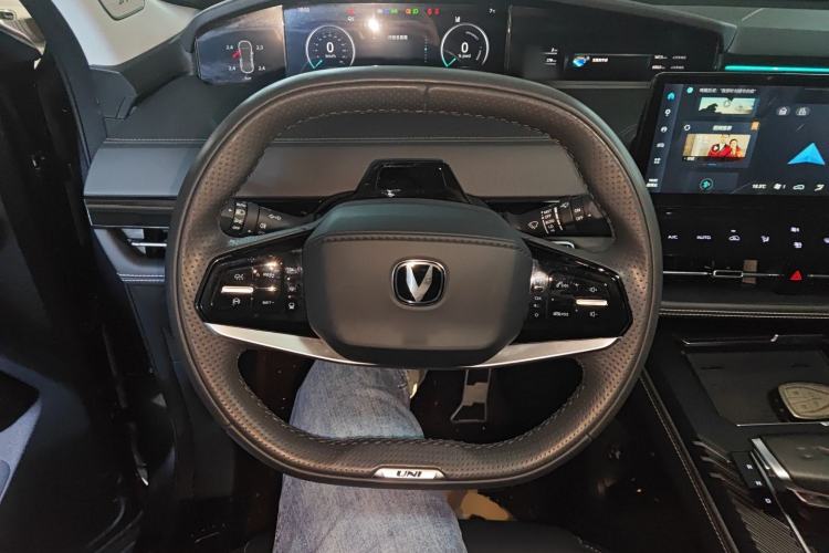 Used CHANGAN UNI-K iDD 2024 ZhiDian iDD 1.5T 135km Smart Leading Model Steering Wheel