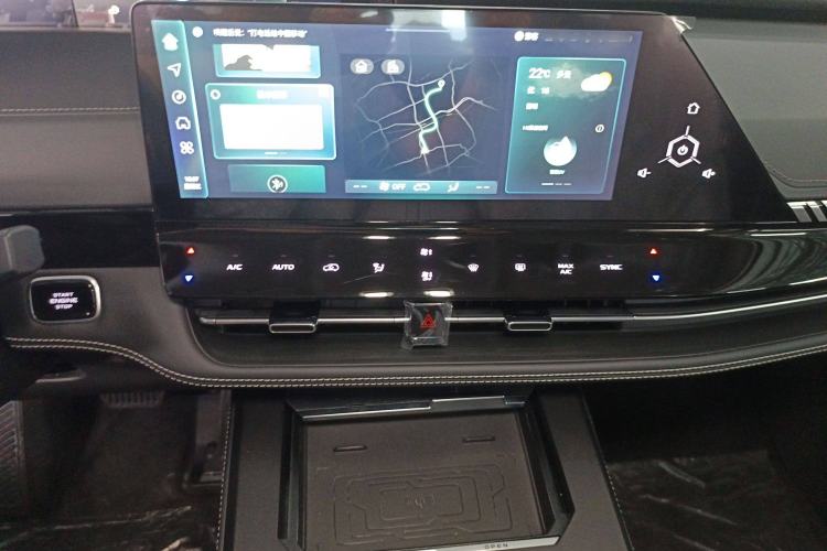 Used CHANGAN UNI-K iDD 2024 Chuzhi iDD 1.5T 135km Smart & Fun Model Audio And AC Panel