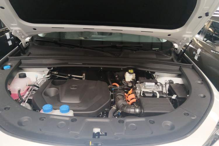 Used CHANGAN UNI-K iDD 2024 Chuzhi iDD 1.5T 135km Smart & Fun Model Engine Bay
