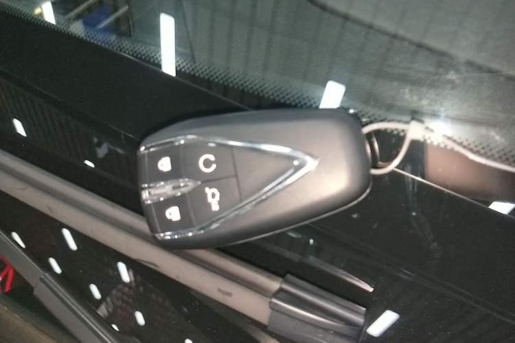 Used CHANGAN UNI-K iDD 2024 Chuzhi iDD 1.5T 135km Smart & Fun Model Interior 1