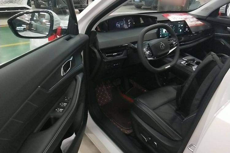 Used CHANGAN UNI-K iDD 2024 Chuzhi iDD 1.5T 135km Smart & Fun Model Interior 3