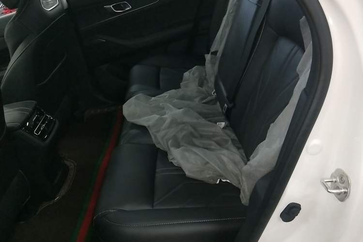 Used CHANGAN UNI-K iDD 2024 Chuzhi iDD 1.5T 135km Smart & Fun Model Interior 4
