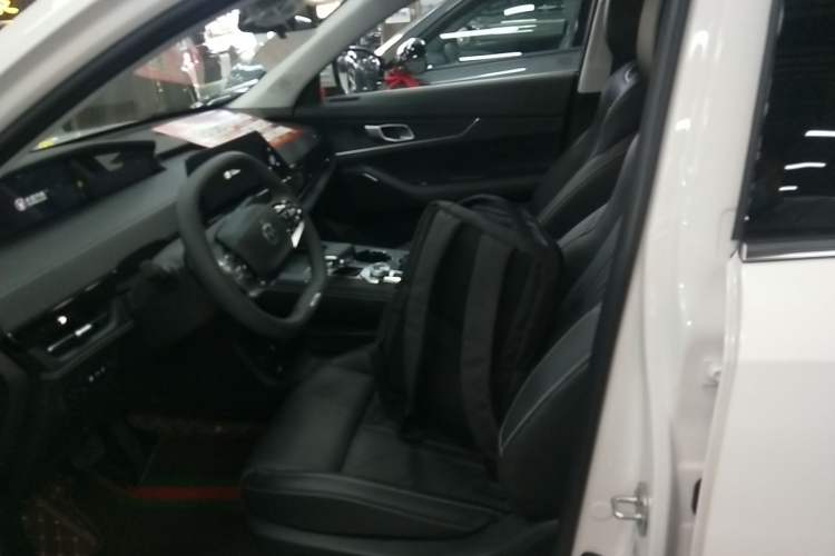 Used CHANGAN UNI-K iDD 2024 Chuzhi iDD 1.5T 135km Smart & Fun Model Left Front Seat