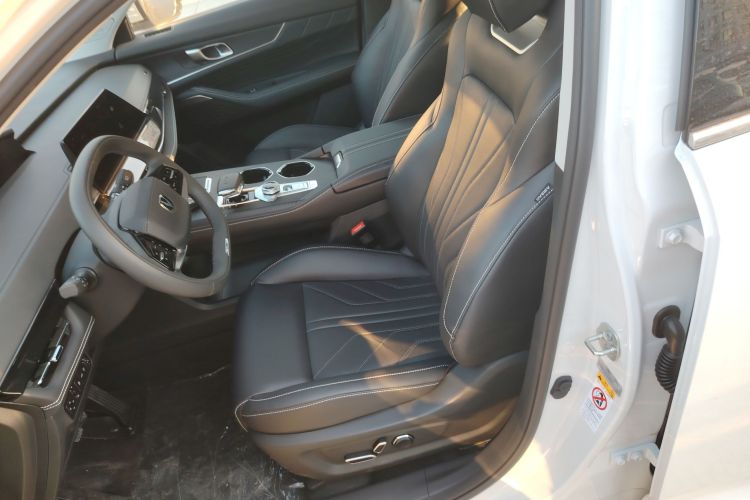 Used CHANGAN UNI-K iDD 2024 Chuzhi iDD 1.5T 135km Smart & Fun Model Left Front Seat