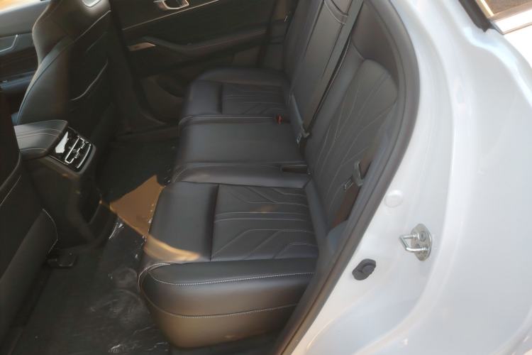Used CHANGAN UNI-K iDD 2024 Chuzhi iDD 1.5T 135km Smart & Fun Model Left Rear Seat