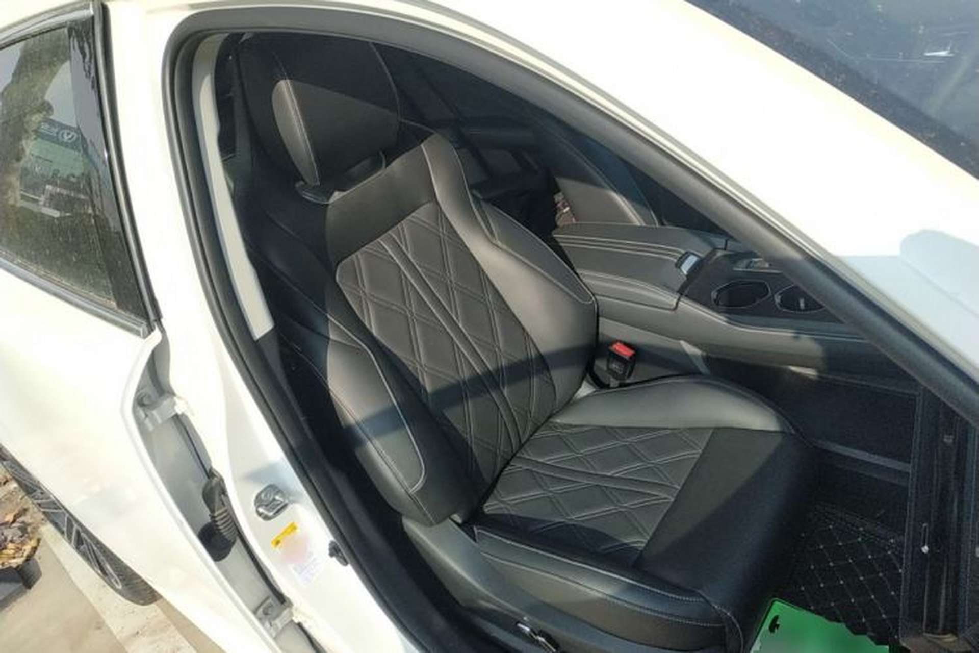 Used CHANGAN UNI-K iDD 2024 ZhiDian iDD 1.5T 135km Smart Leading Model Right Front Seat