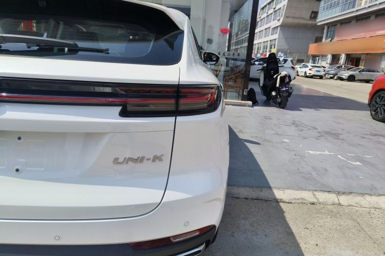 Used CHANGAN UNI-K iDD 2024 ZhiDian iDD 1.5T 135km Smart Leading Model Right Rear Taillight
