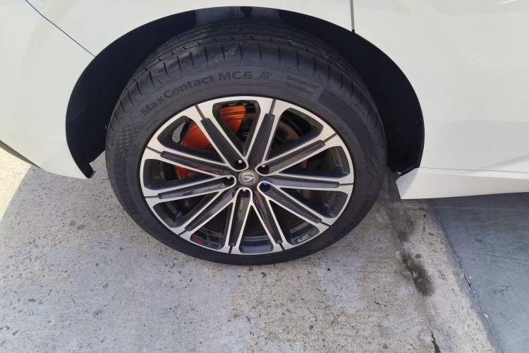 Used CHANGAN UNI-K iDD 2024 ZhiDian iDD 1.5T 135km Smart Leading Model Right Rear Wheel Hub