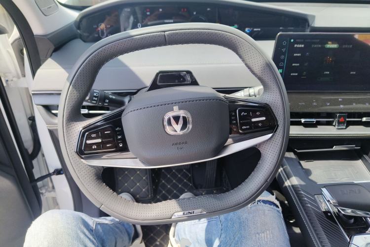 Used CHANGAN UNI-K iDD 2024 ZhiDian iDD 1.5T 135km Smart Leading Model Steering Wheel