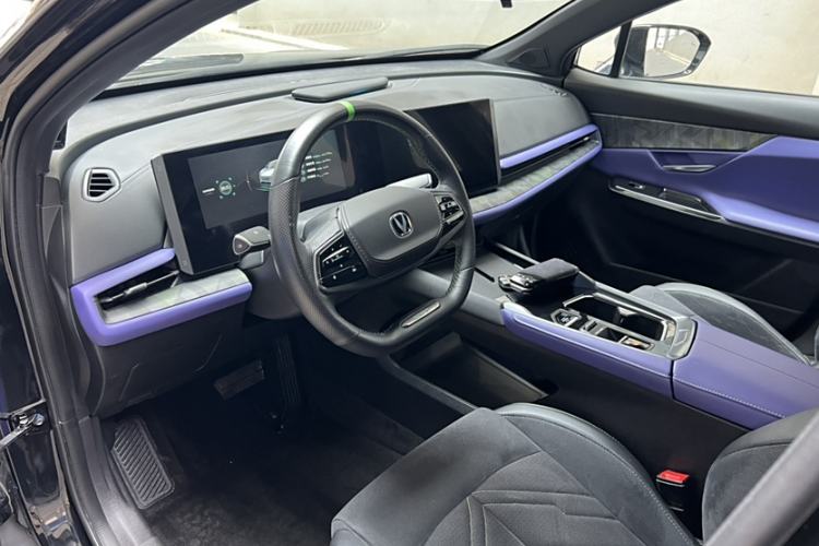 Used CHANGAN UNI-T 2023 2nd Generation 1.5T Sport Edition Flagship Version Interior 4