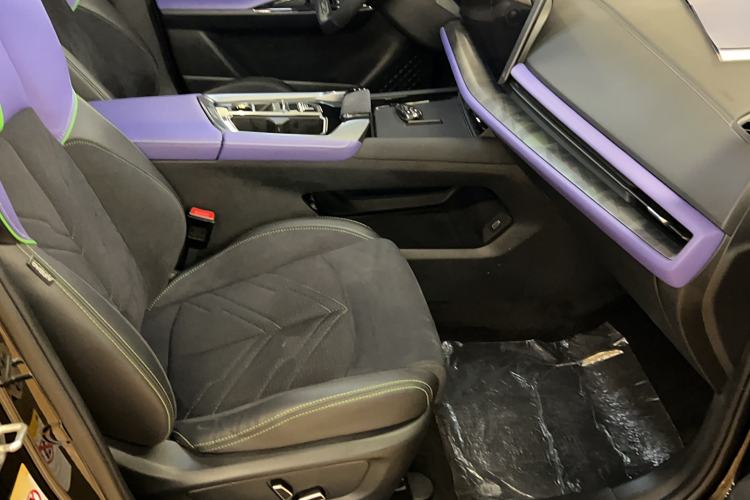 Used CHANGAN UNI-T 2023 2nd Generation 1.5T Sport Edition Flagship Version Right Front Seat