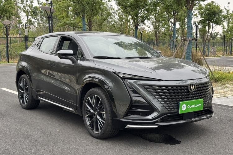 Used CHANGAN UNI-T 2023 Second-Generation 1.5T Prestige Model Exterior 10