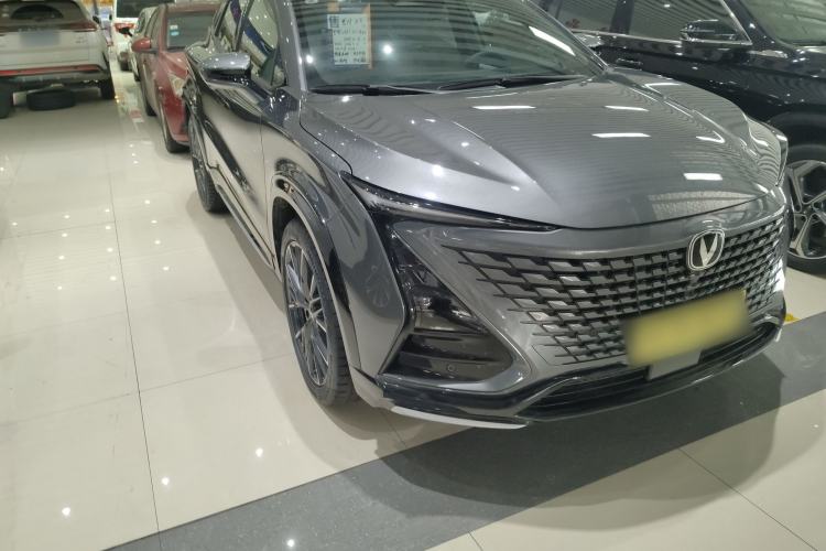 Used CHANGAN UNI-T 2023 Second-Generation 1.5T Prestige Model Exterior 2