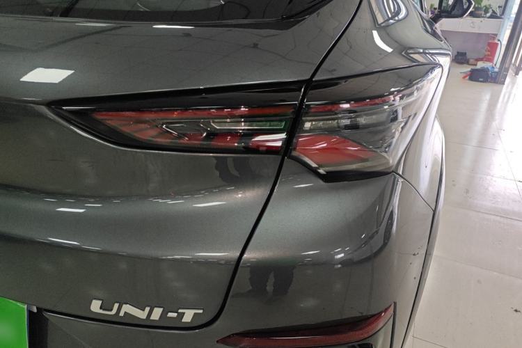 Used CHANGAN UNI-T 2023 Second-Generation 1.5T Prestige Model Exterior 6