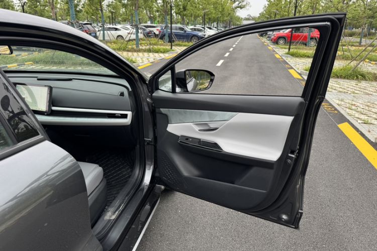 Used CHANGAN UNI-T 2023 Second-Generation 1.5T Prestige Model Interior 3
