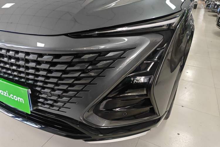 Used CHANGAN UNI-T 2023 Second-Generation 1.5T Prestige Model Left Front Headlight