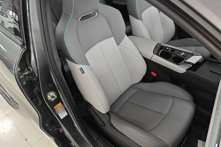 Used CHANGAN UNI-T 2023 Second-Generation 1.5T Prestige Model Right Front Seat