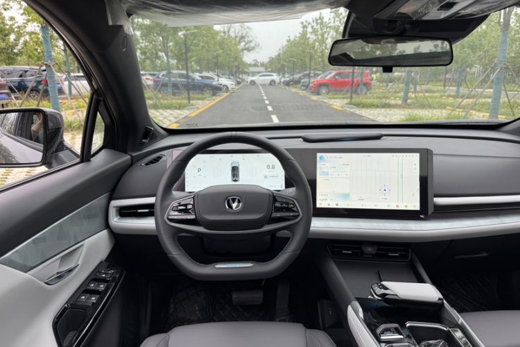 Used CHANGAN UNI-T 2023 Second-Generation 1.5T Prestige Model Steering Wheel