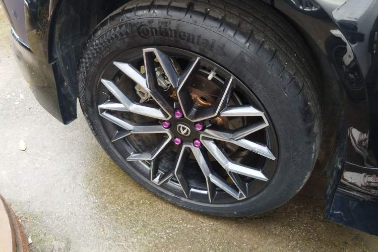Used CHANGAN UNI-T 2020 1.5T Flagship Version Right Rear Wheel Hub