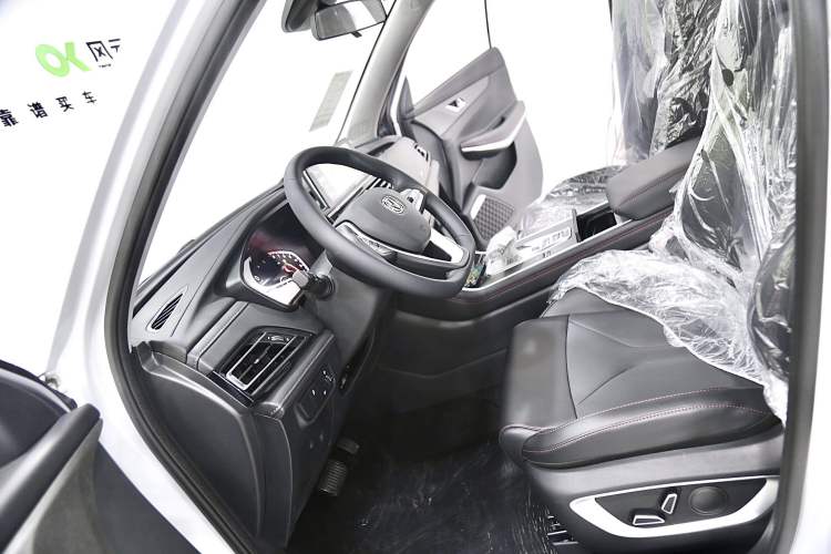 Used CHANGAN UNI-T 2023 Second-Generation 1.5T Prestige Model Interior 2