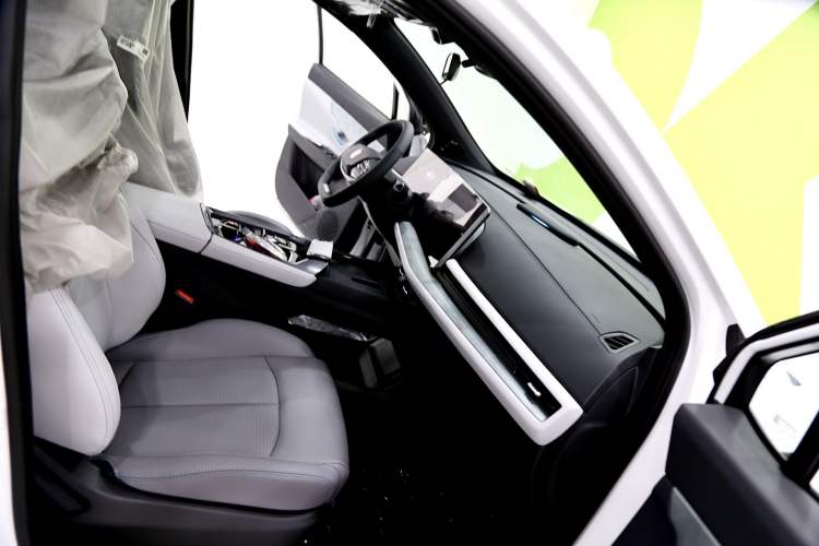 Used CHANGAN UNI-T 2023 Second-Generation 1.5T Prestige Model Interior 5