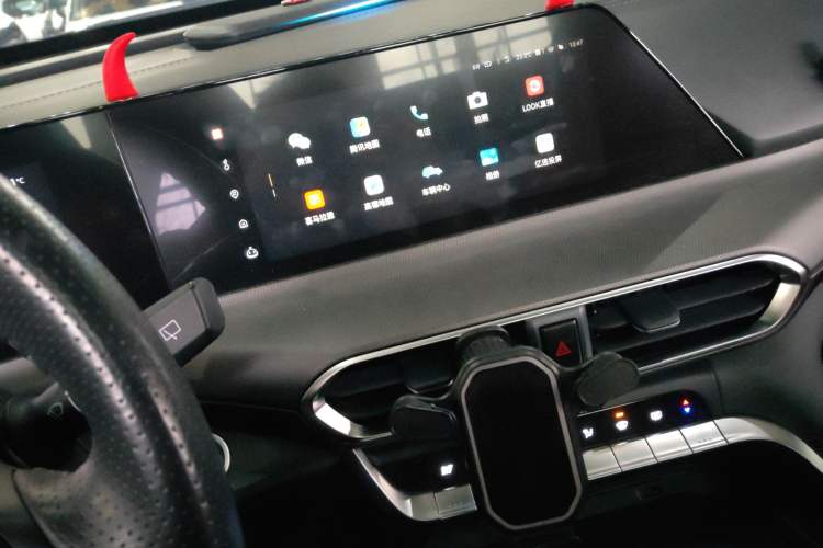 Used CHANGAN UNI-T 2020 1.5T Flagship Version Audio And AC Panel