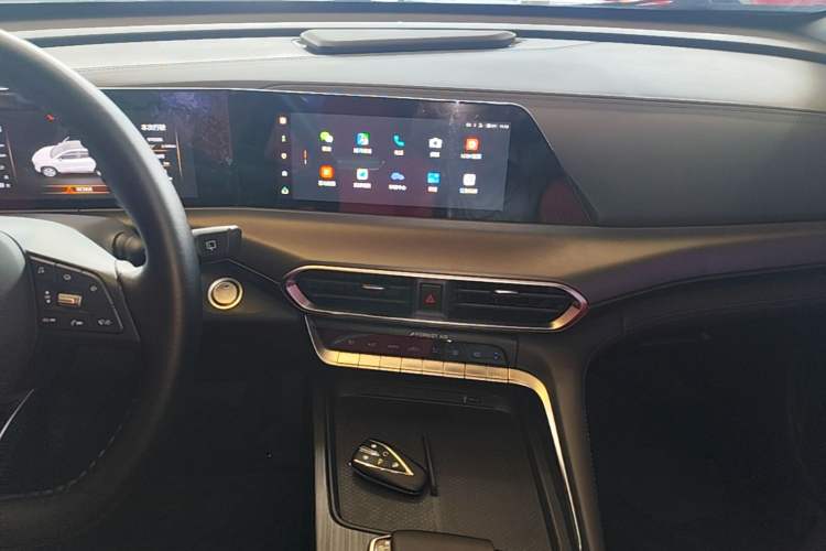 Used CHANGAN UNI-T 2020 1.5T Flagship Version Audio And AC Panel