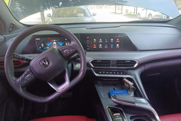 Used CHANGAN UNI-T 2020 1.5T Prestige Version Center Console