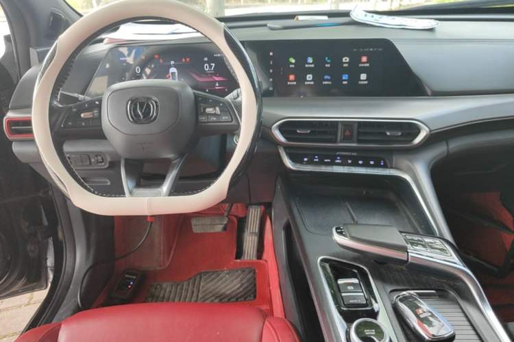 Used CHANGAN UNI-T 2020 1.5T Prestige Version Center Console