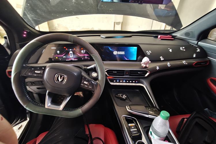 Used CHANGAN UNI-T 2020 1.5T Prestige Version Center Console