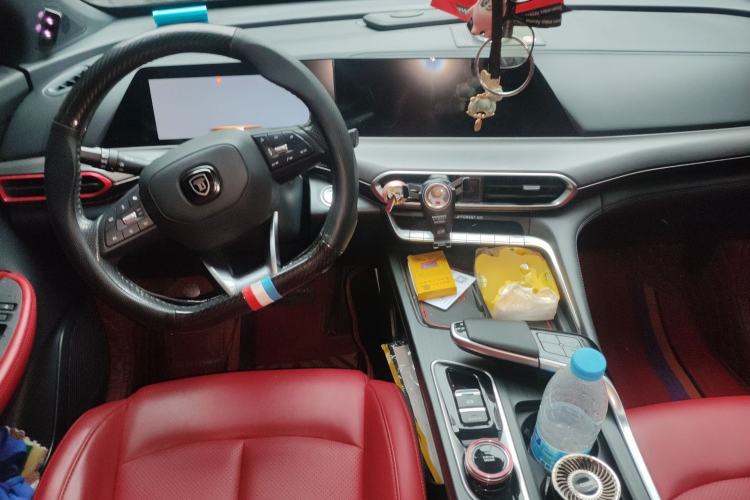Used CHANGAN UNI-T 2020 1.5T Flagship Version Center Console