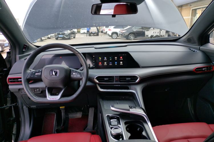 Used CHANGAN UNI-T 2020 1.5T Prestige Version Center Console
