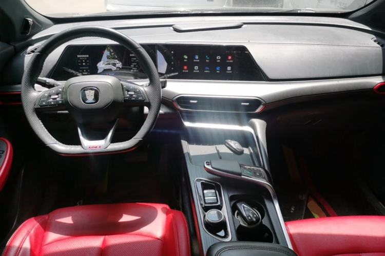 Used CHANGAN UNI-T 2020 1.5T Flagship Version Center Console