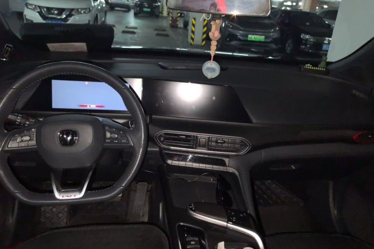 Used CHANGAN UNI-T 2020 1.5T Prestige Version Center Console
