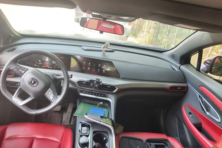 Used CHANGAN UNI-T 2020 1.5T Prestige Version Center Console