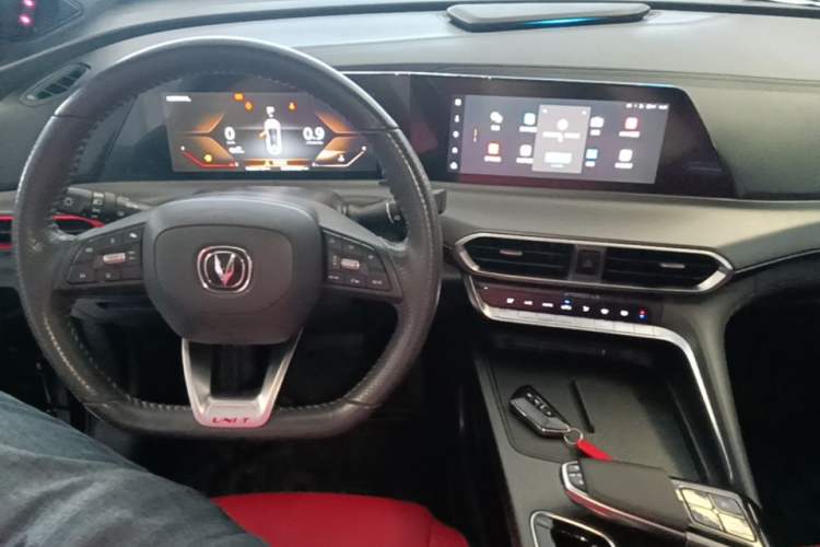 Used CHANGAN UNI-T 2020 1.5T Prestige Version Center Console