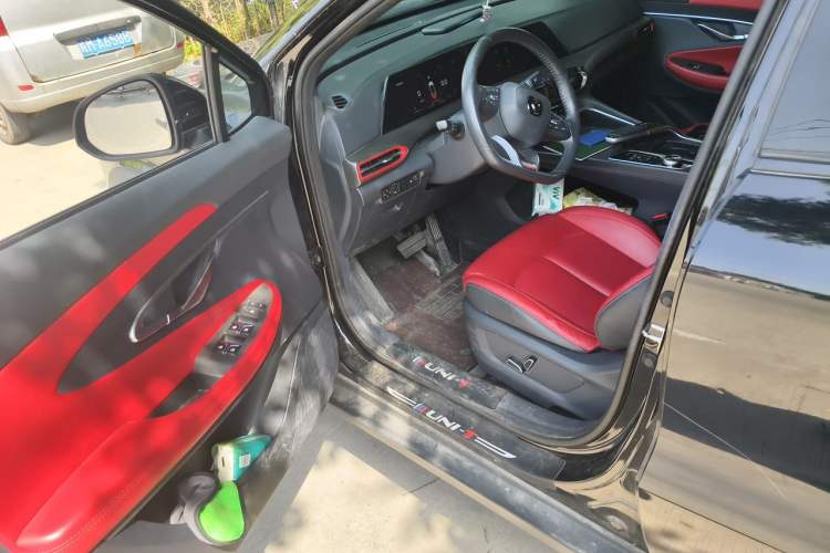 Used CHANGAN UNI-T 2020 1.5T Prestige Version Driver Seat