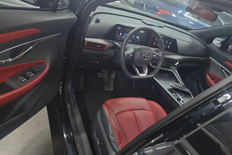 Used CHANGAN UNI-T 2020 1.5T Prestige Version Driver Seat