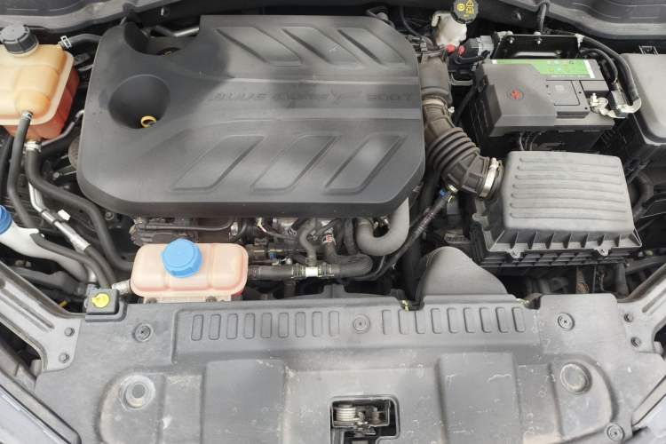 Used CHANGAN UNI-T 2020 1.5T Prestige Version Engine Bay
