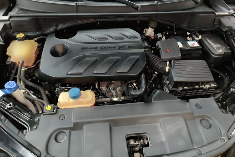 Used CHANGAN UNI-T 2020 1.5T Prestige Version Engine Bay