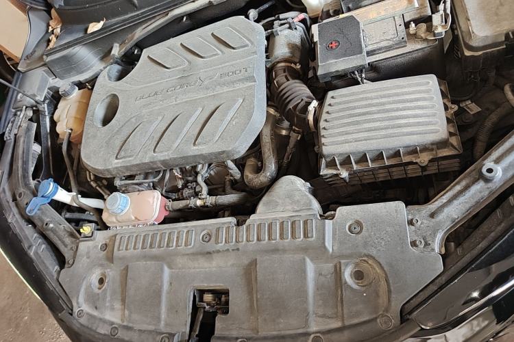 Used CHANGAN UNI-T 2020 1.5T Prestige Version Engine Bay