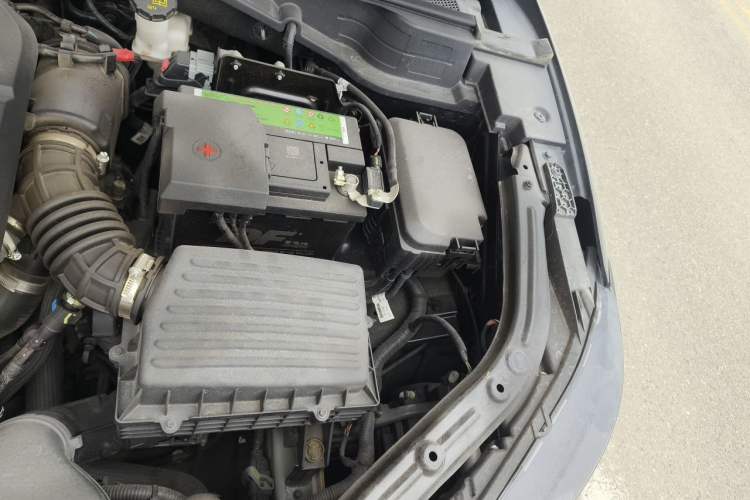 Used CHANGAN UNI-T 2020 1.5T Prestige Version Engine Bay Left
