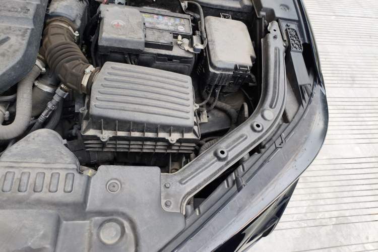 Used CHANGAN UNI-T 2020 1.5T Prestige Version Engine Bay Left