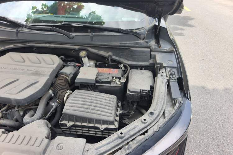Used CHANGAN UNI-T 2020 1.5T Flagship Version Engine Bay Left