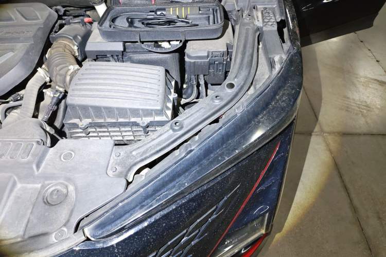 Used CHANGAN UNI-T 2020 1.5T Flagship Version Engine Bay Left