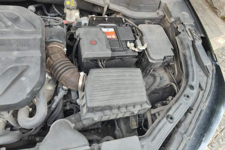 Used CHANGAN UNI-T 2020 1.5T Prestige Version Engine Bay Left