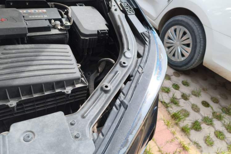 Used CHANGAN UNI-T 2020 1.5T Prestige Version Engine Bay Left