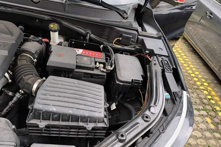 Used CHANGAN UNI-T 2020 1.5T Prestige Version Engine Bay Left